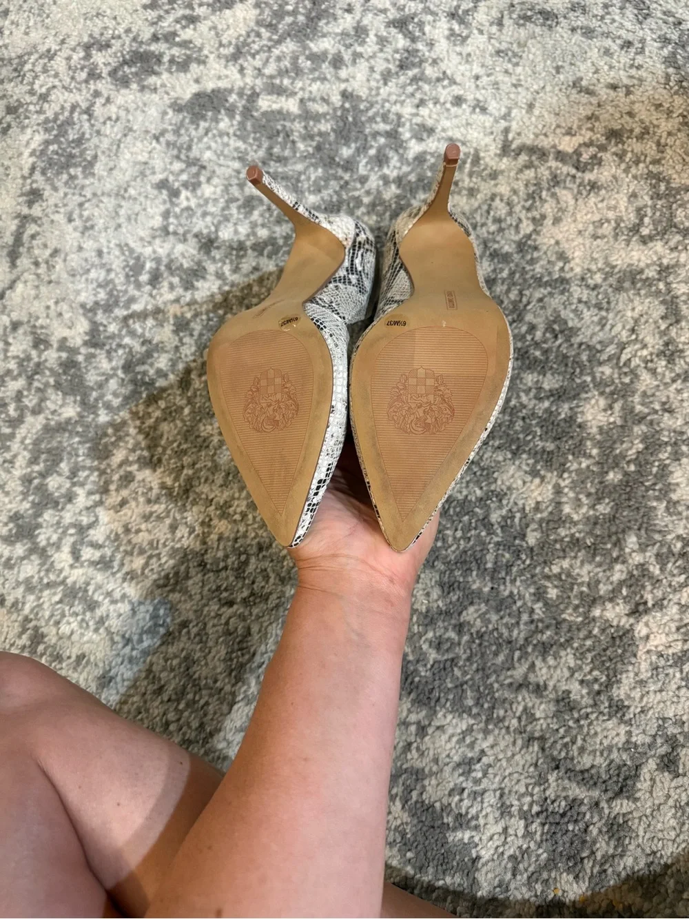 Vince Camuto elegant pointed